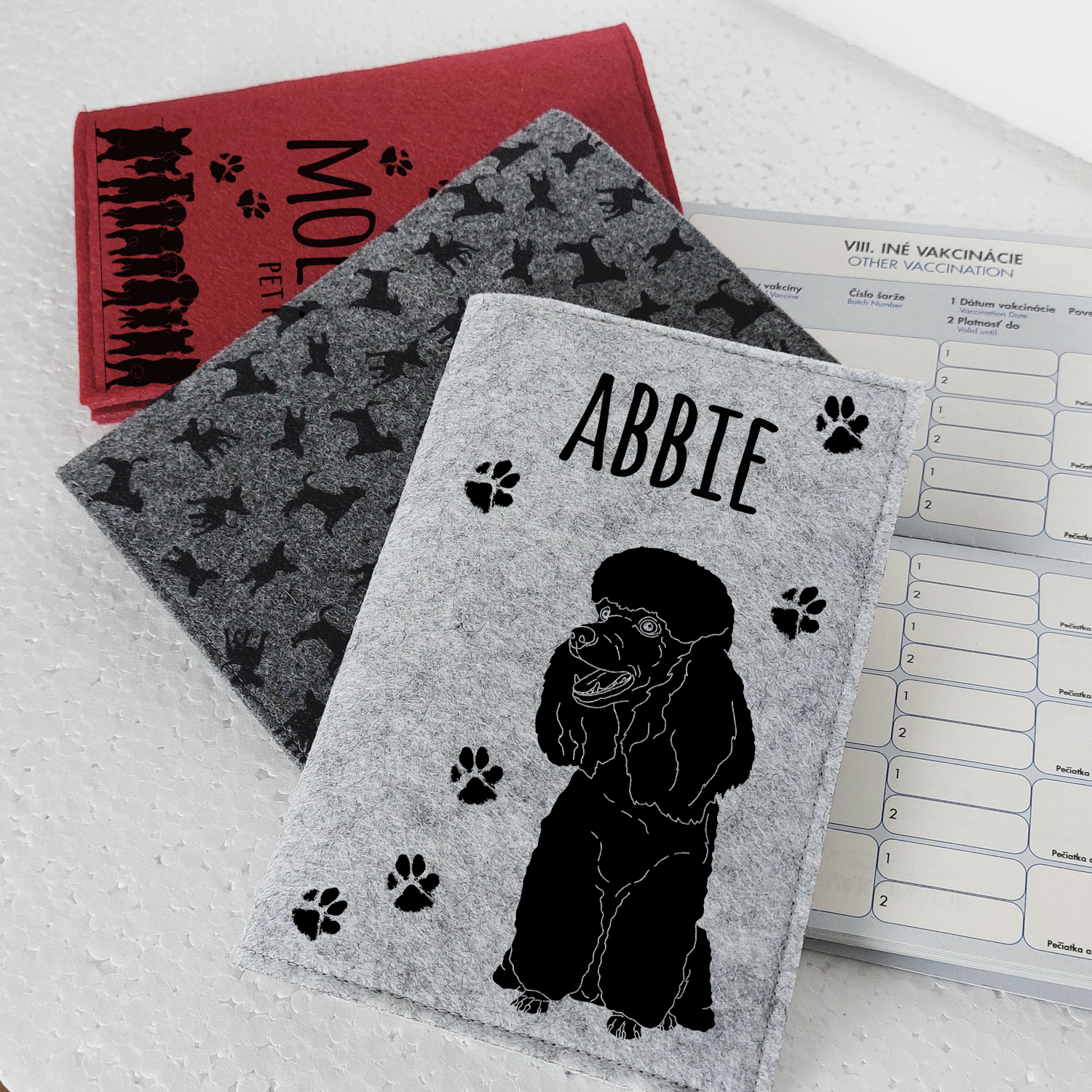 Obal na očkovací preukaz Jazvečík hrubosrstý